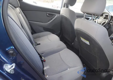 2016 Hyundai Elantra Se z USA, uszkodzony, nr VIN 5NPDH4AE0GH660967